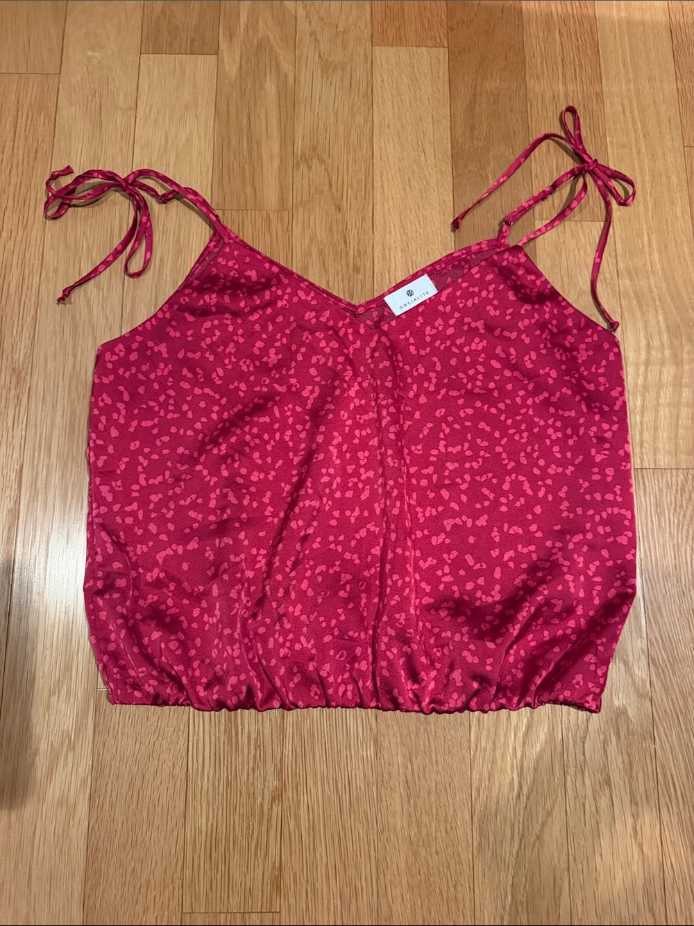 Socialite Womenโs Red Printed Tie-Strap Cami Top